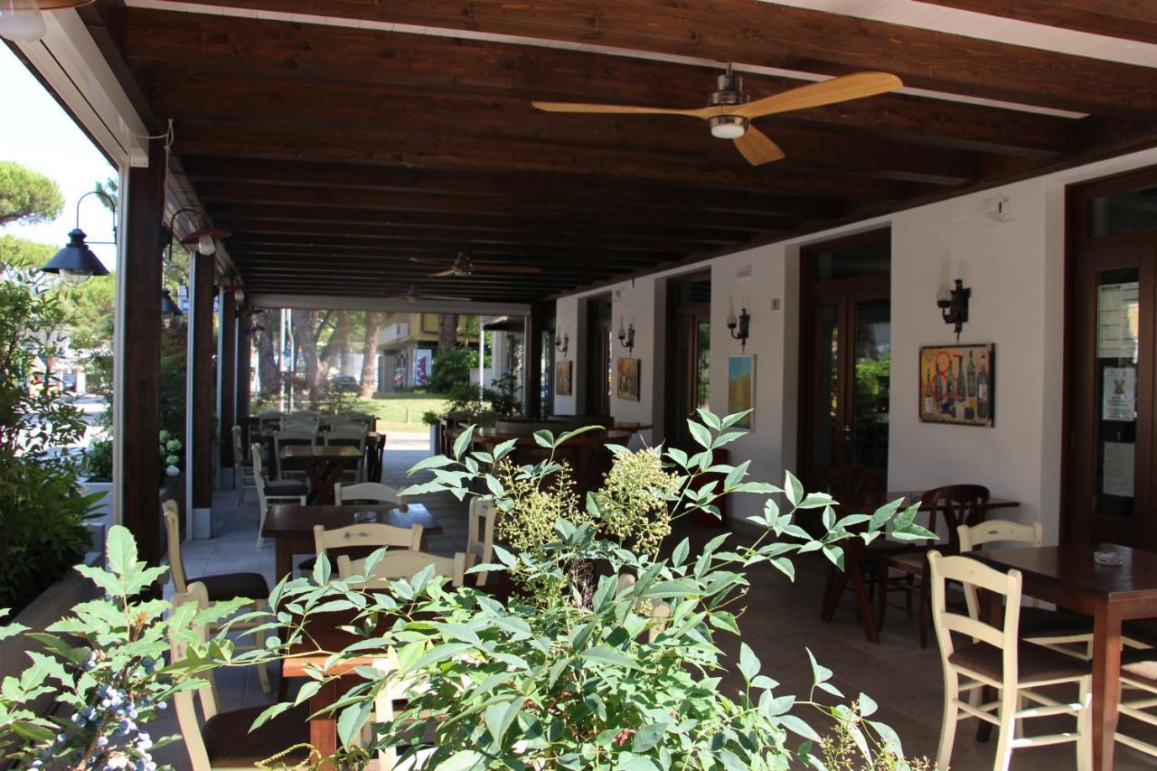 Hotel La Pigna Lignano Sabbiadoro Ngoại thất bức ảnh